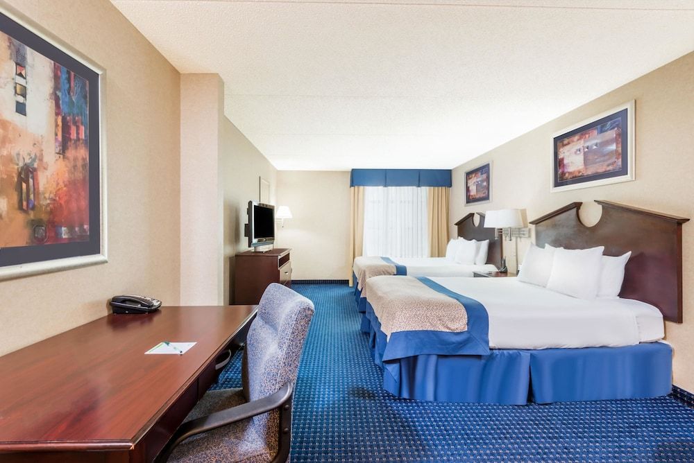 Room, 2 Queen Beds, Accessible, Non Smoking