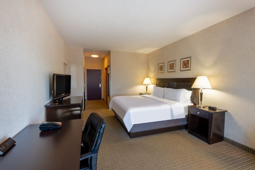 Standard Room, 1 King Bed