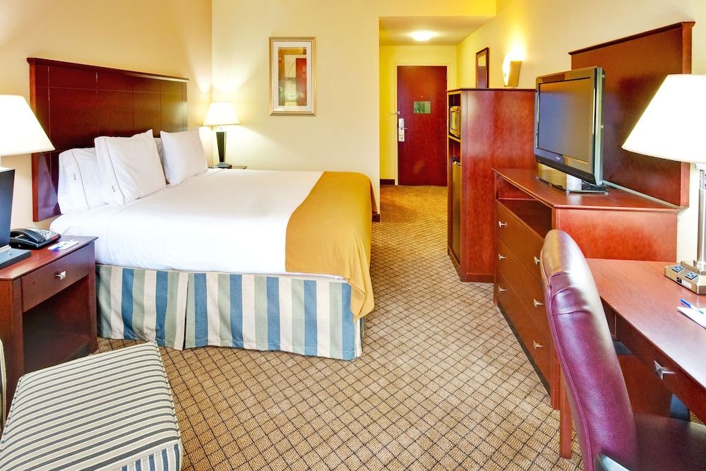 Standard Room, 1 King Bed
