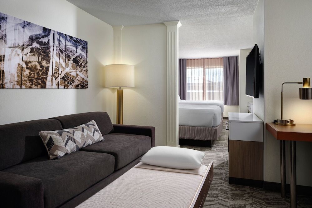 Suite, Multiple Beds, Non Smoking (Mobility/Hearing Access, Transf Shwr)