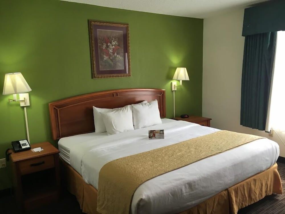 Suite, 1 King Bed, Non Smoking