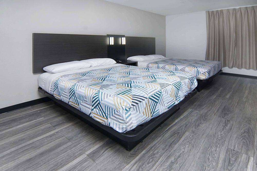 Standard Room, 2 Queen Beds, Non Smoking