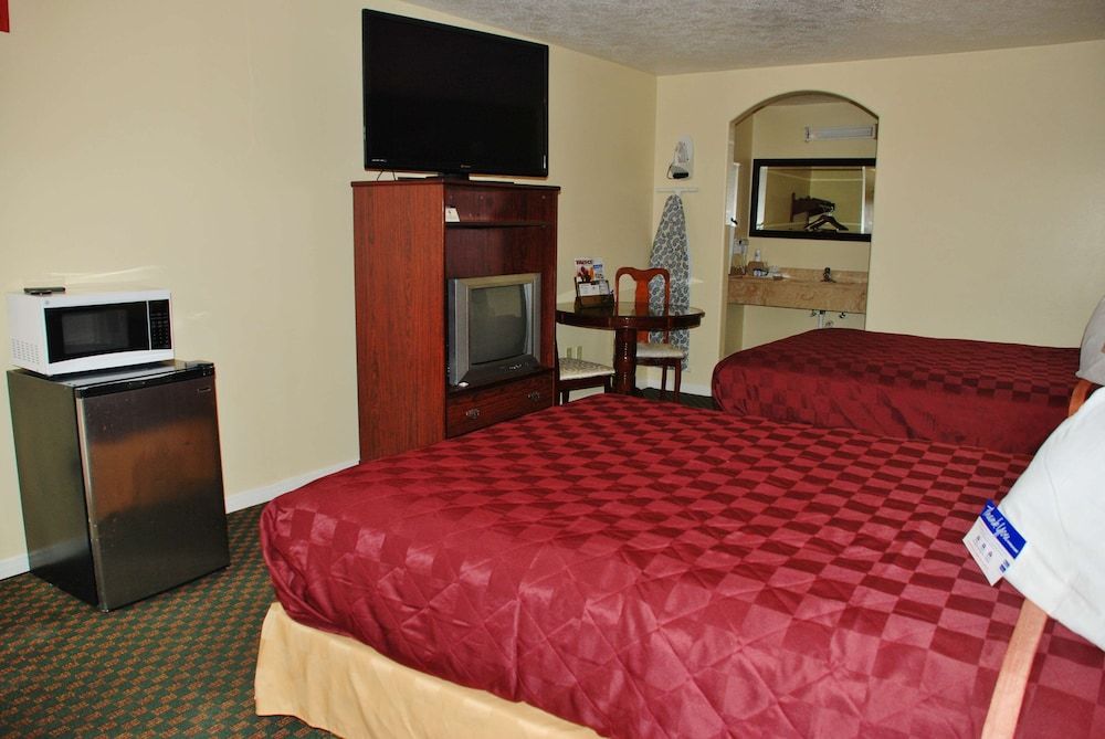Americas Best Value Inn & Suites Hempstead Prairie View Room, 2 Double Beds 3