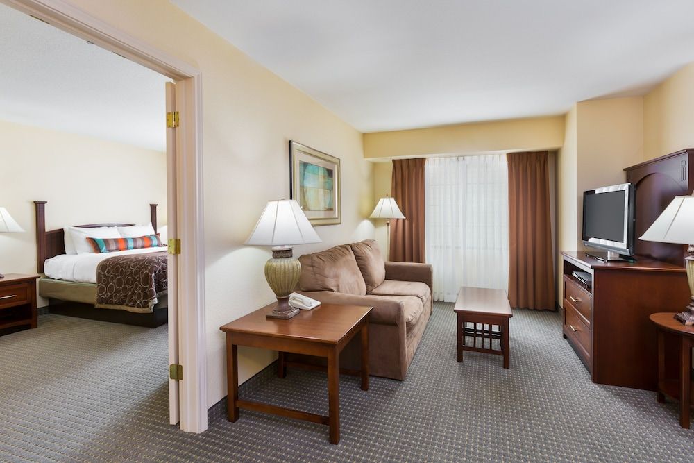 Suite, 2 Bedrooms, Kitchen