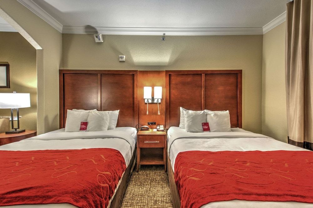 Suite, 2 Queen Beds, Accessible, Non Smoking