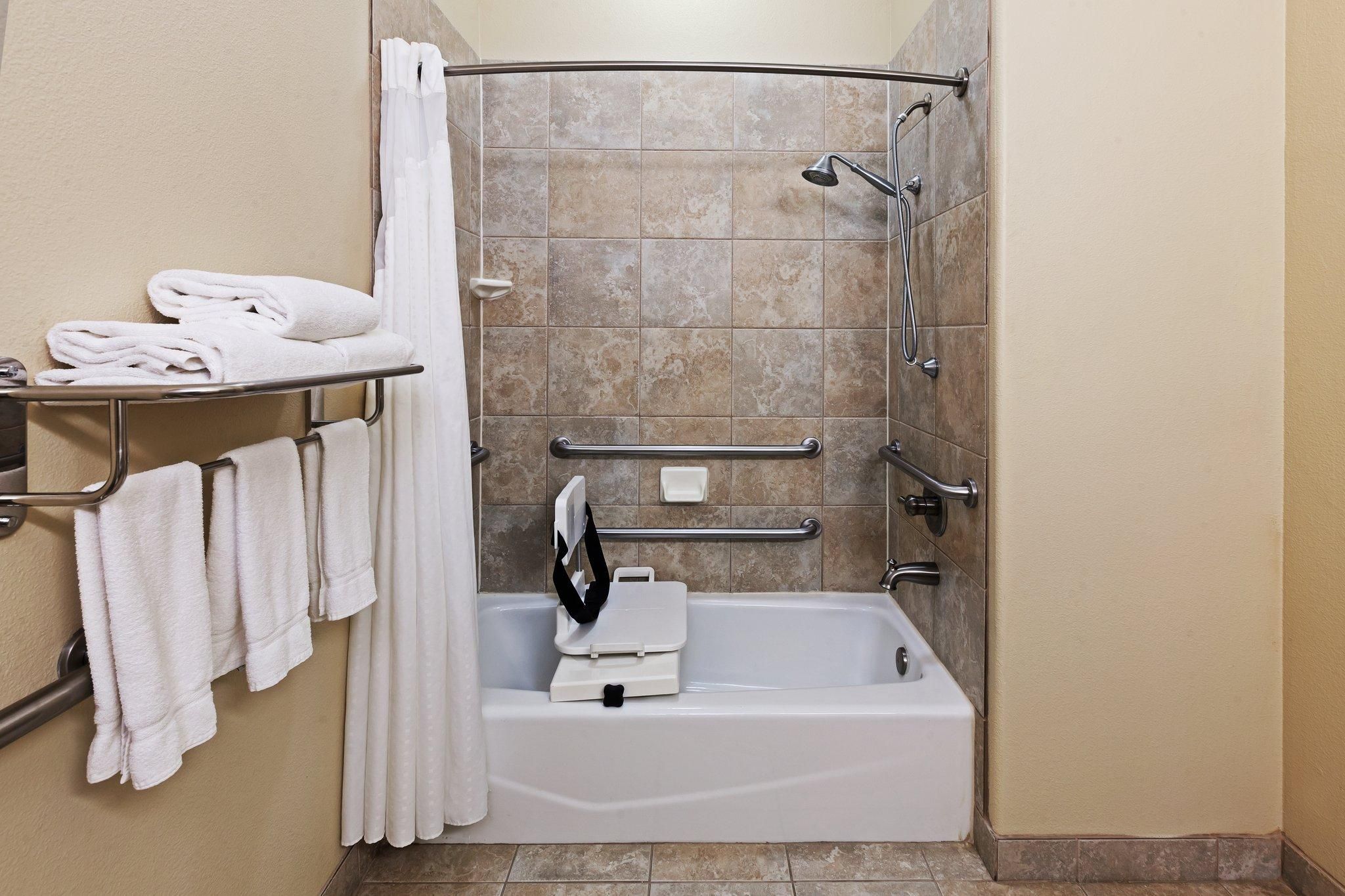 1 King Suite Communications Mobility Accessible Tub