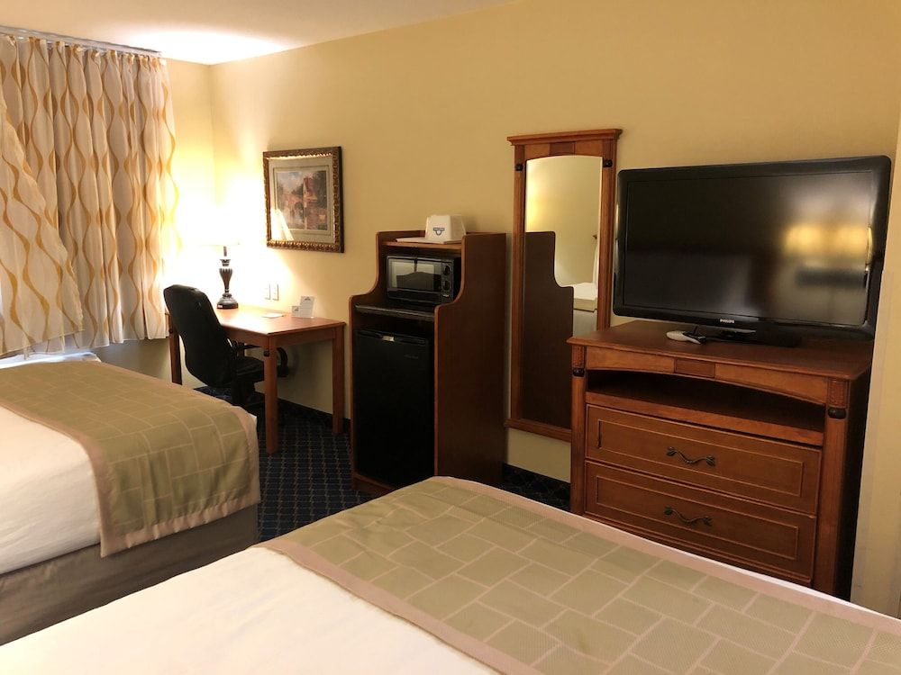 Standard Room, 2 Queen Beds, Non Smoking