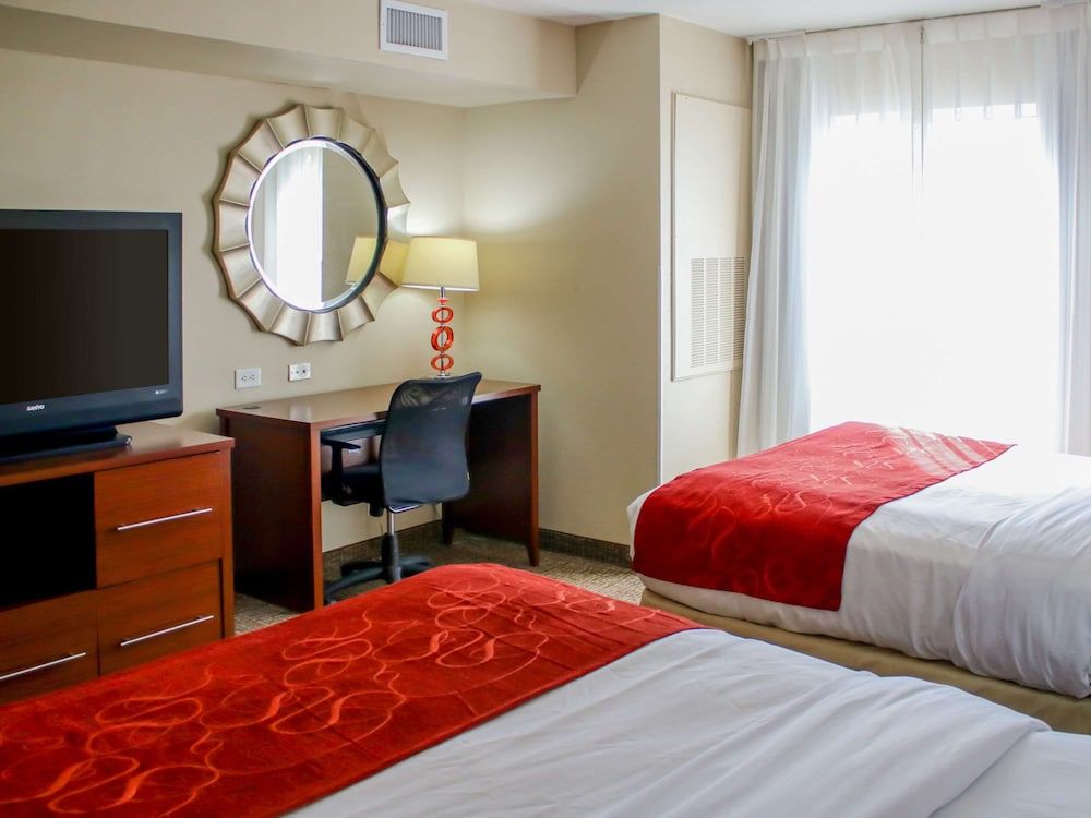 Deluxe Suite, 1 Bedroom, Non Smoking (2 Queen Beds and Sofa Bed)