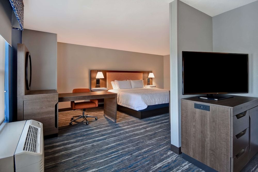 Junior Suite, 1 King Bed with Sofa bed, Non Smoking
