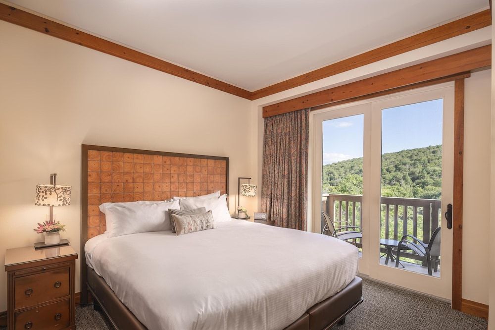 Suite, 2 Bedrooms (Ridgeline)