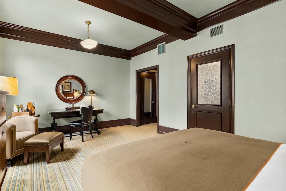 The Arctic Club Seattle Arctic King Accessible 4