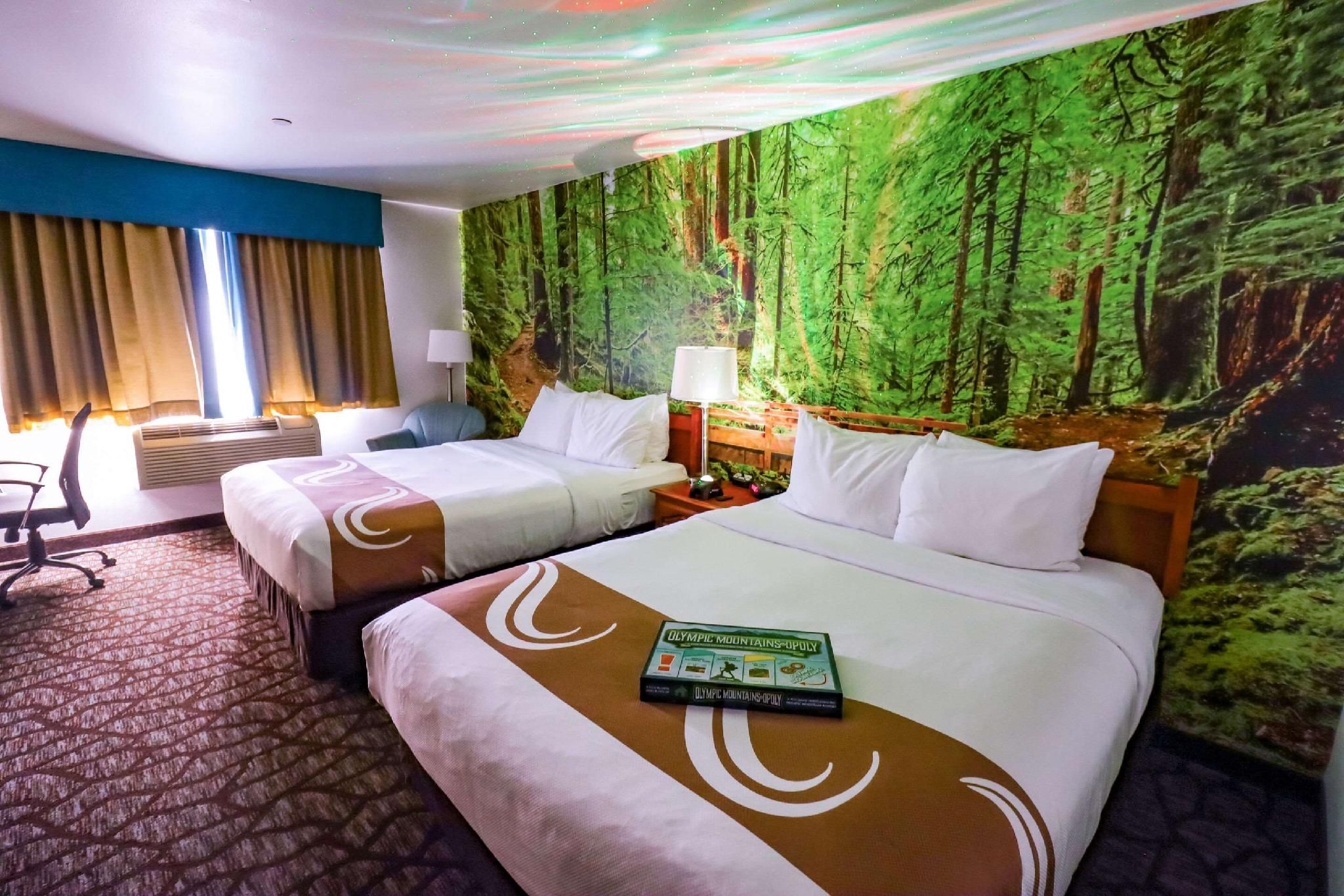 2 Queen Beds, Nonsmoking, Upgrade