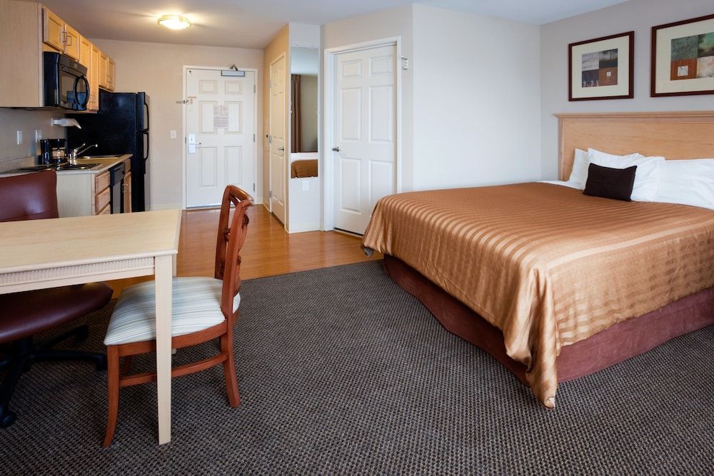 Studio Suite, 1 Queen Bed