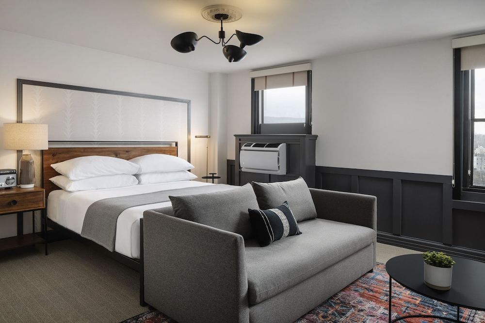 Superior Room, 1 King Bed, Non Smoking