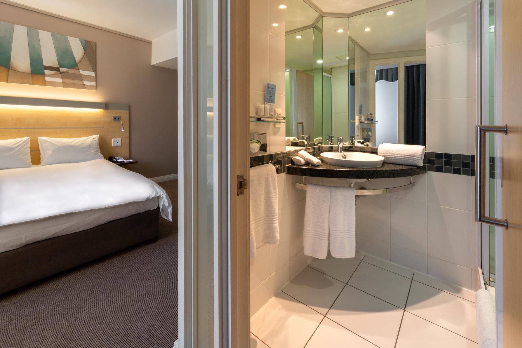 Holiday Inn Express Cape Town City-Centre by IHG Standard 7