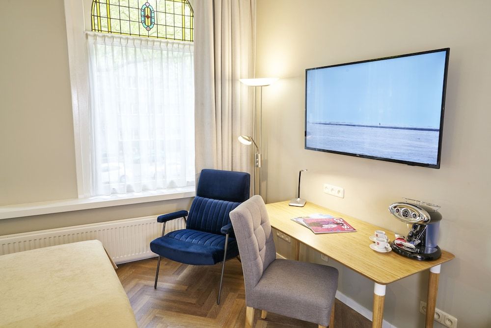 Hotel Van Walsum Standard Double or Twin Room 19