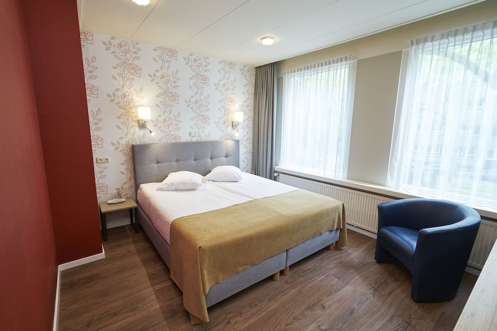 Hotel Van Walsum Standard Double or Twin Room 9