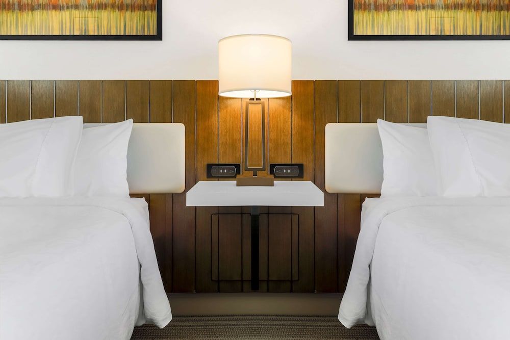 2 Queen Beds Evolution