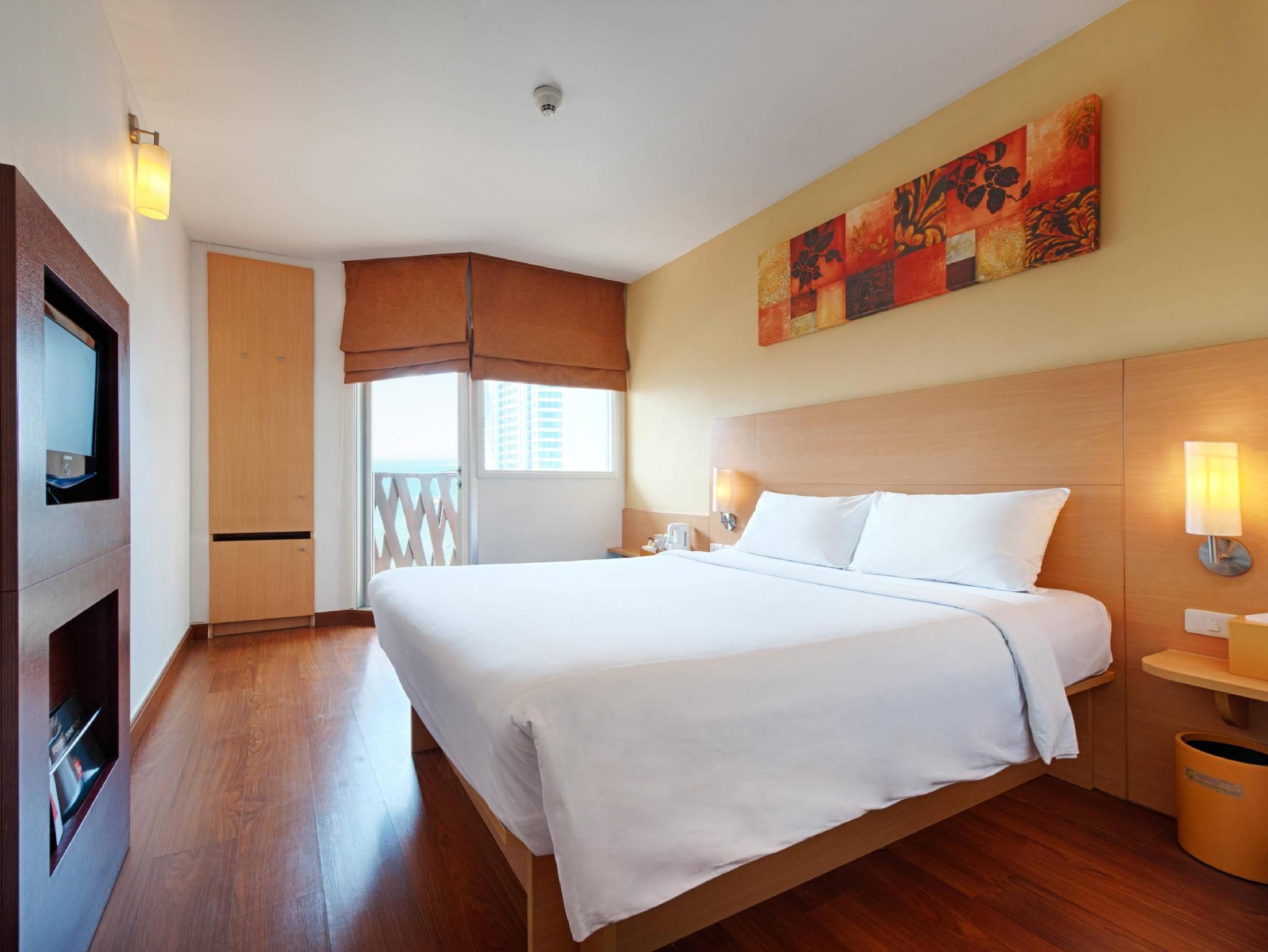undefined ibis Pattaya 7