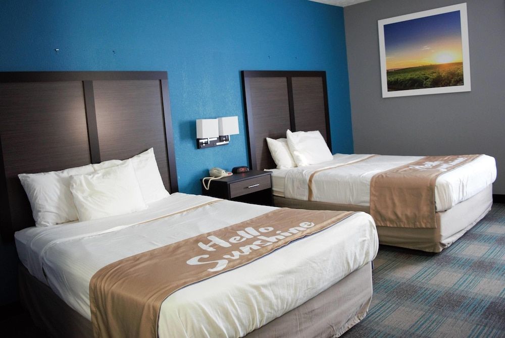 Room, 2 Queen Beds, Non Smoking