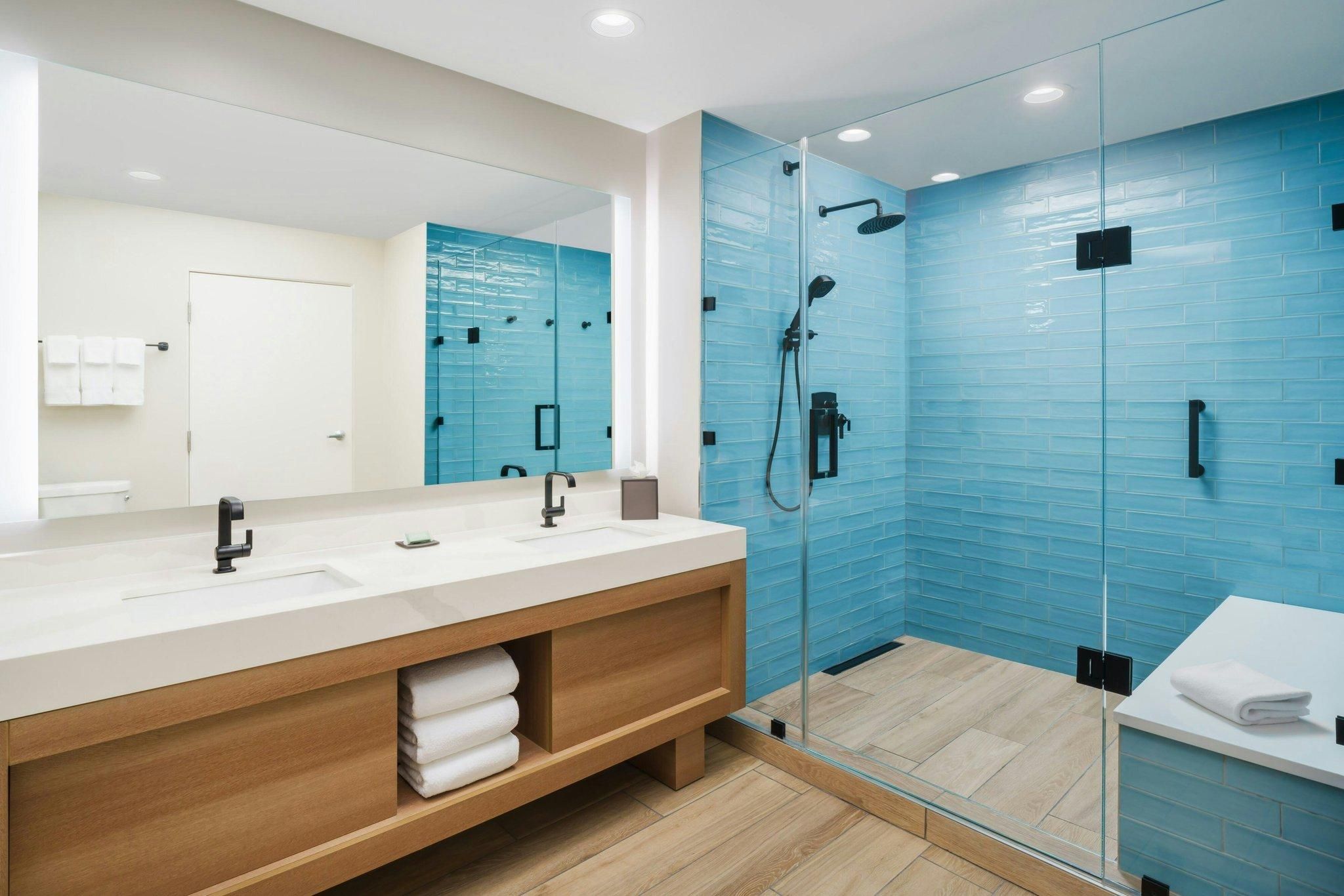 Presidential Suite, 1 Bedroom Suite, 1 King, Sofa bed, Oceanfront, Top floor