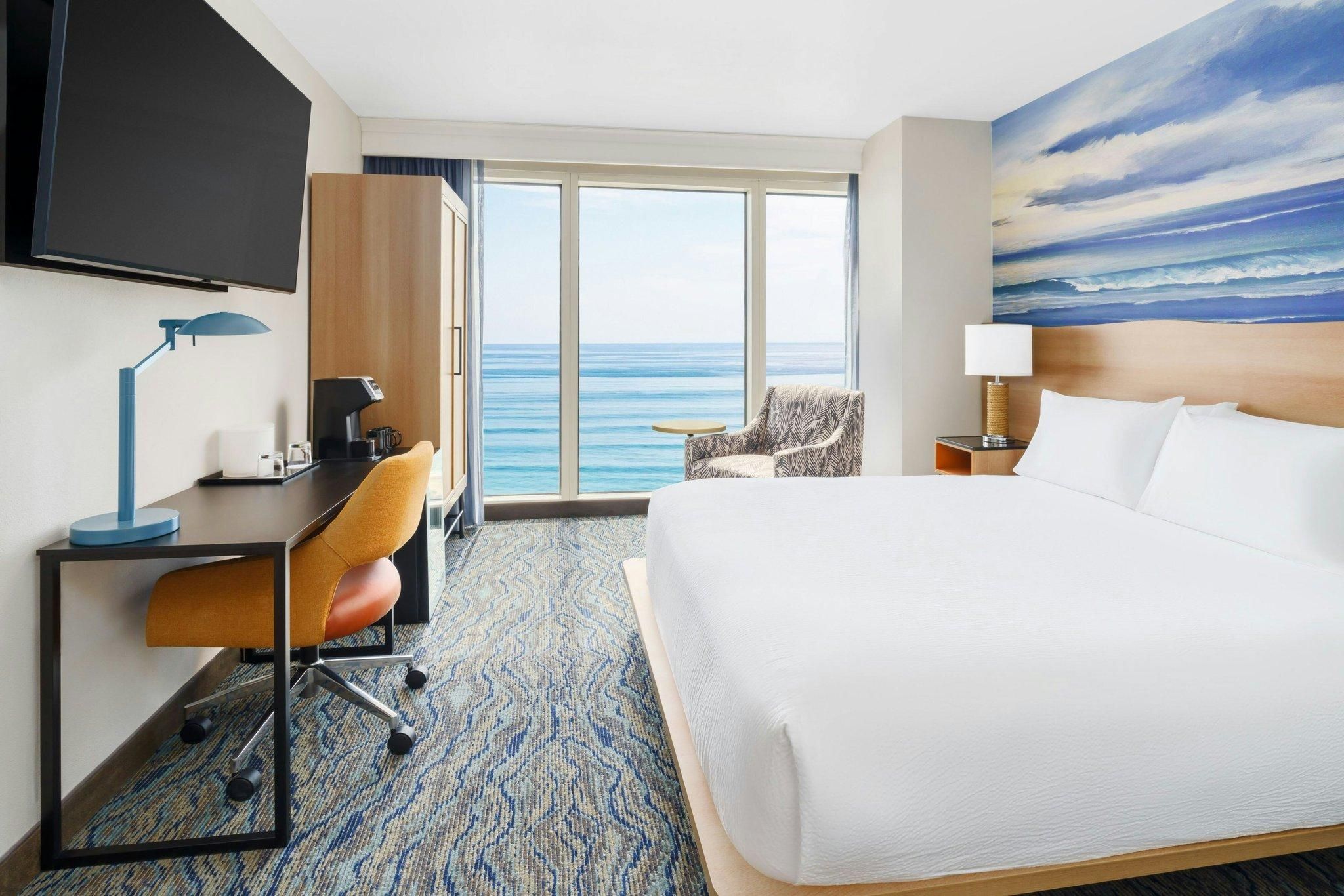 Oceanfront, Guest room, 1 King, High floor