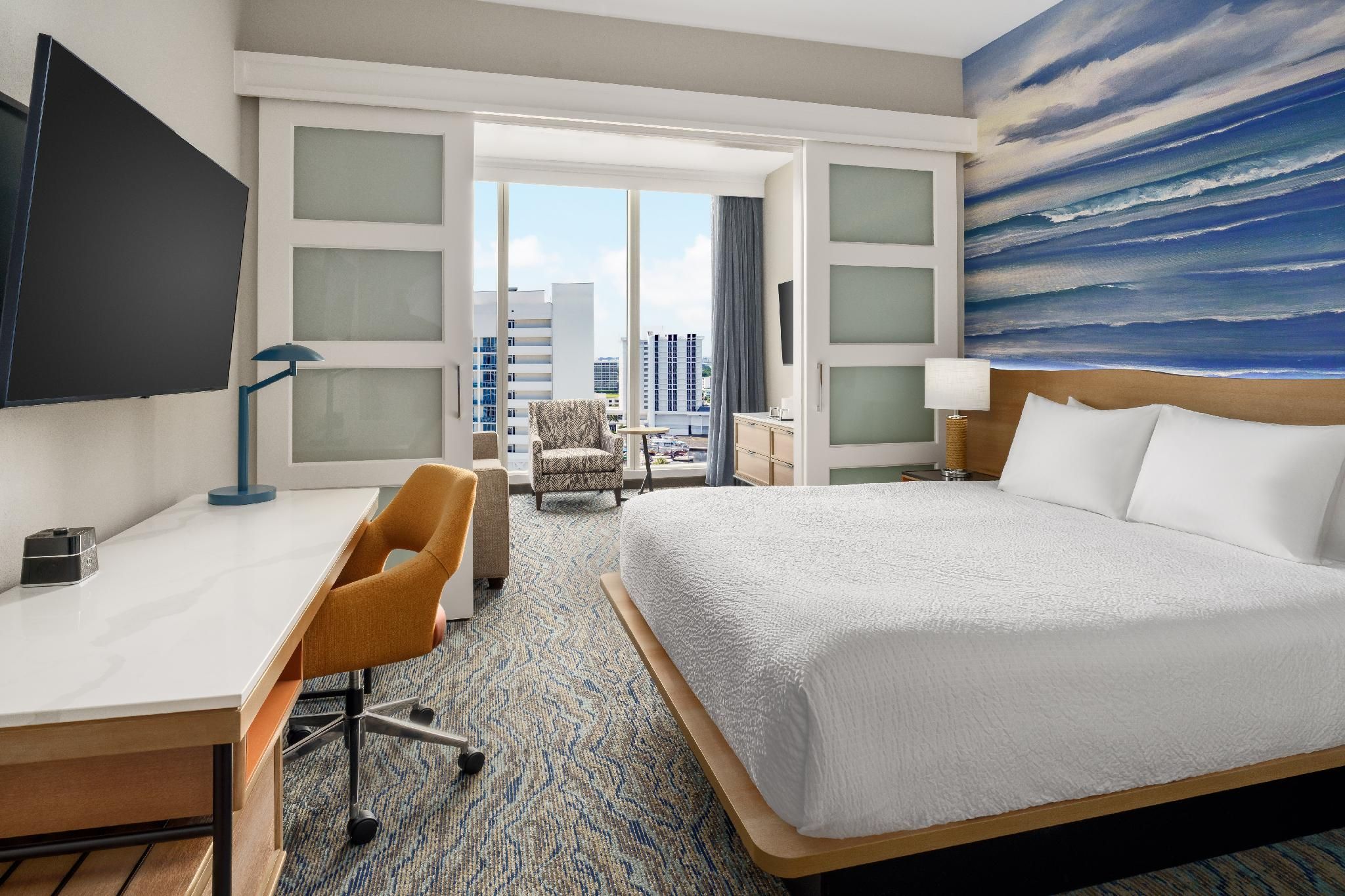 Ocean View, 1 Bedroom Suite, 1 King, Sofa bed, Low floor