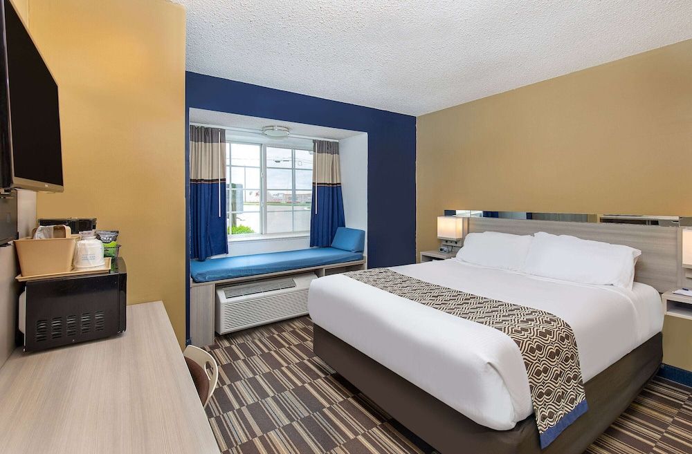 Room, 1 Queen Bed, Non Smoking