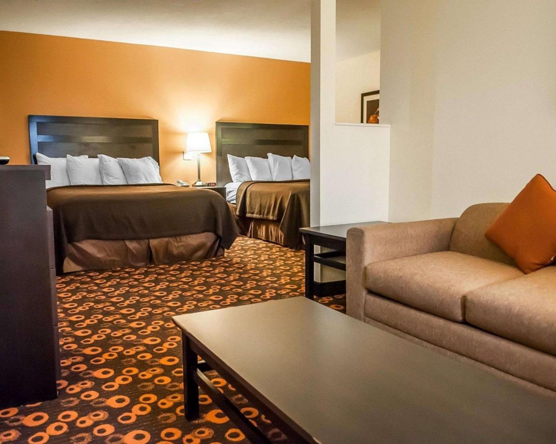 2 Queen Beds, Nonsmoking, Accessible