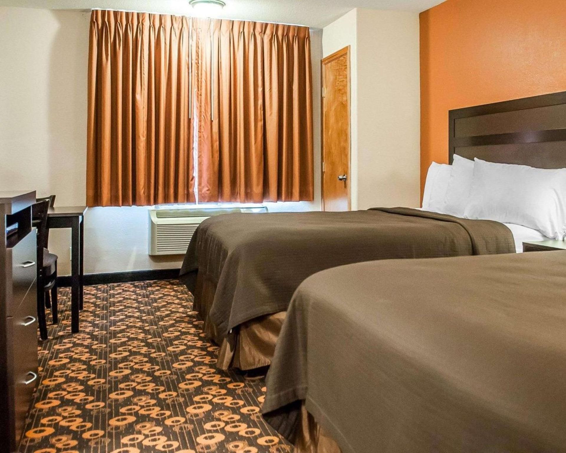 2 Queen Beds, Nonsmoking, Accessible