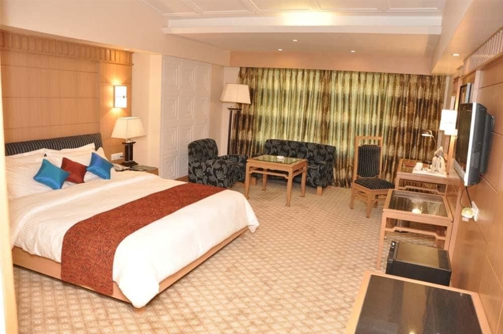 Hotel Babylon Inn Deluxe Room 4