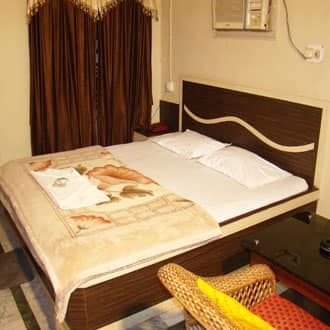 Hotel Sonar Bangla Tarapith Deluxe AC Room 2