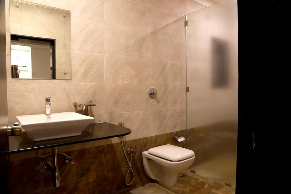 Hotel Ira Executive Deluxe A/C Room 8