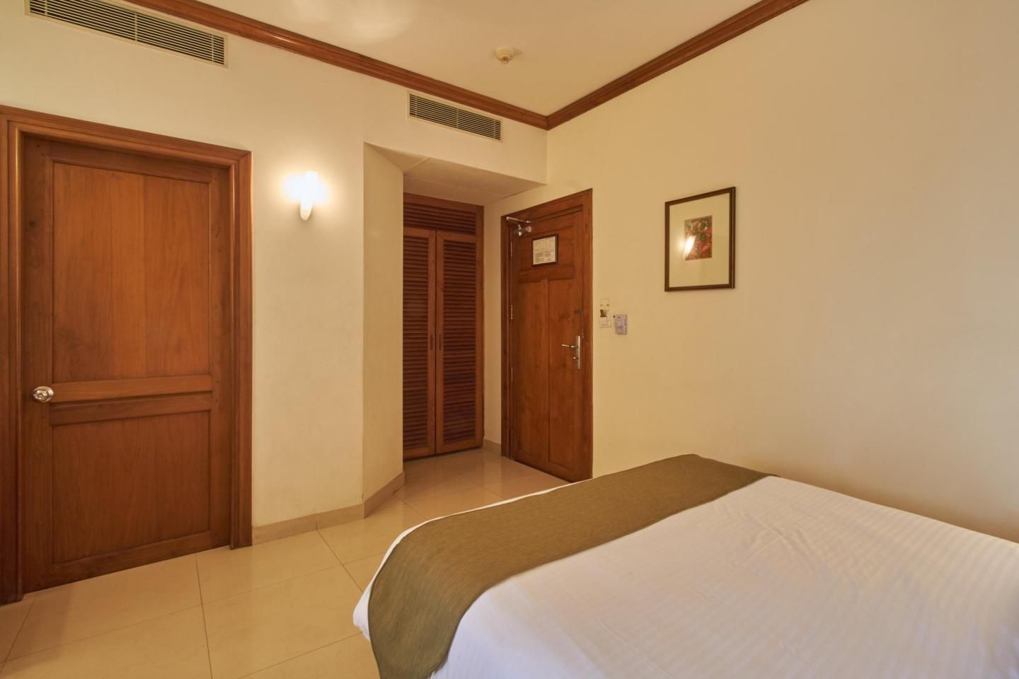 NANI HOTELS & RESORTS Standard Room 11