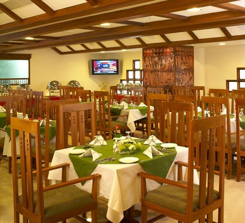 Food & Dining
