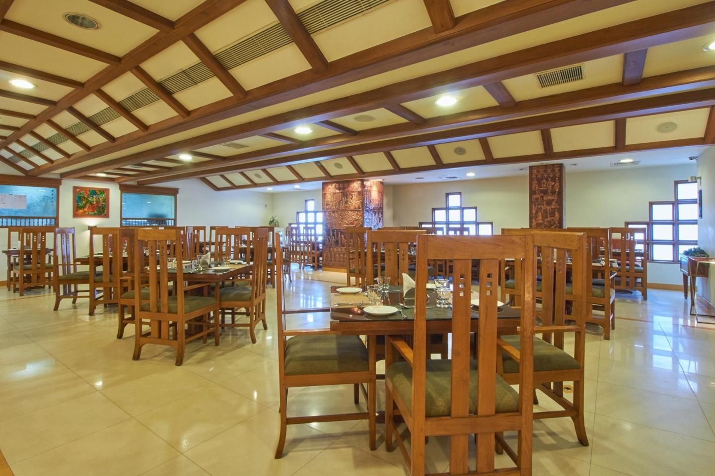 Food & Dining