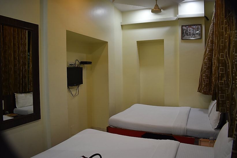 Luxury Deluxe Room With Balcony Sea Facing