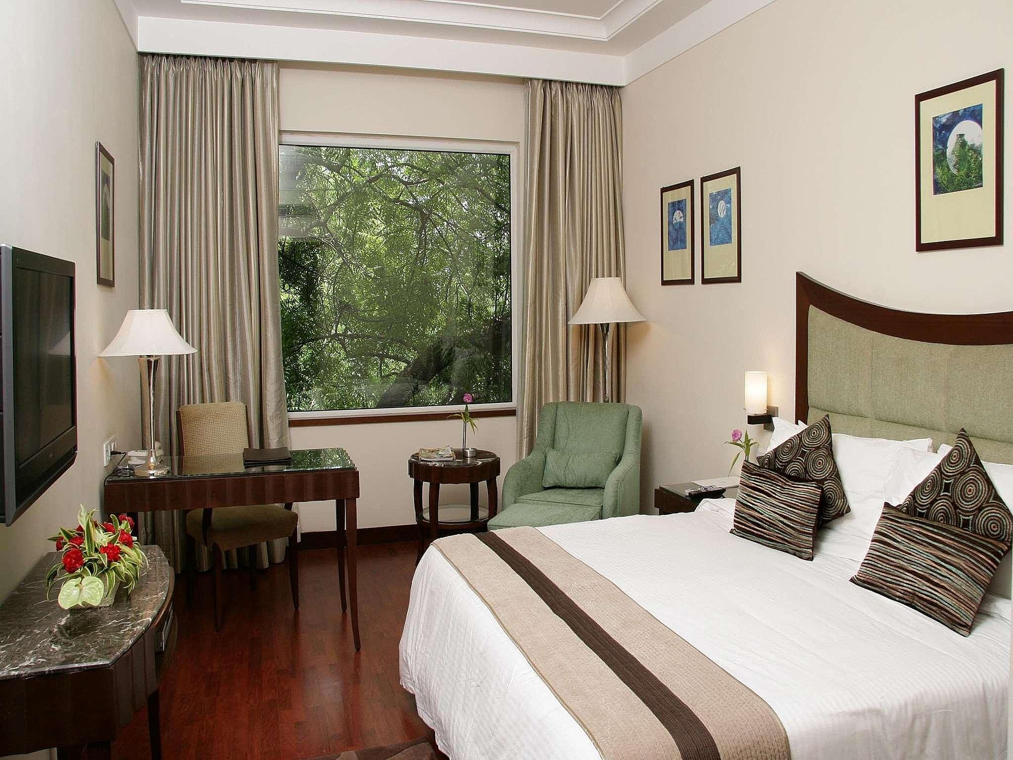 The Muse Sarovar Portico Nehru Place - A Sarovar Hotel Superior Single Room - YCHS 2