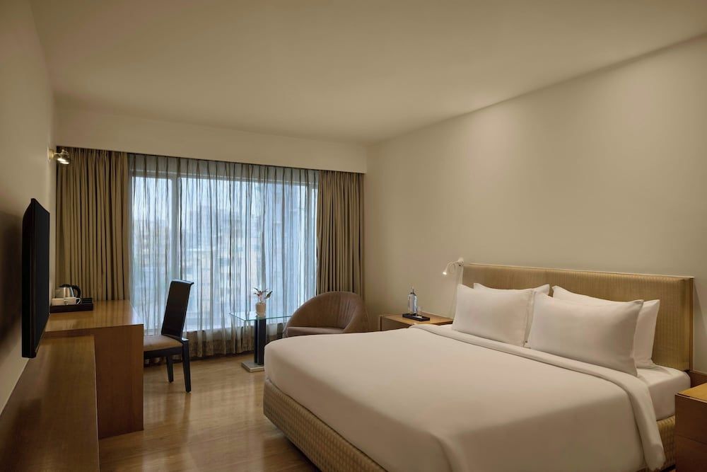 undefined The Metropole Hotel 8
