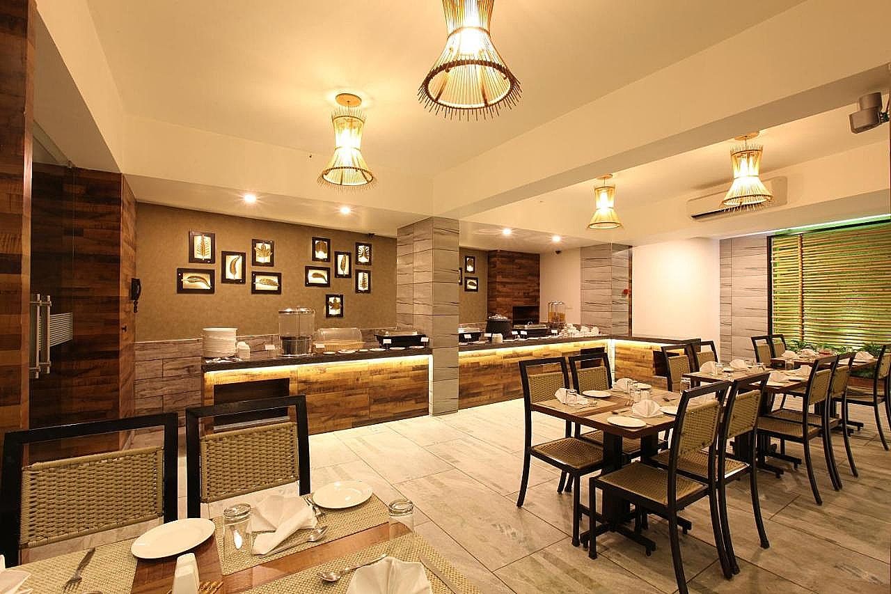 Food & Dining