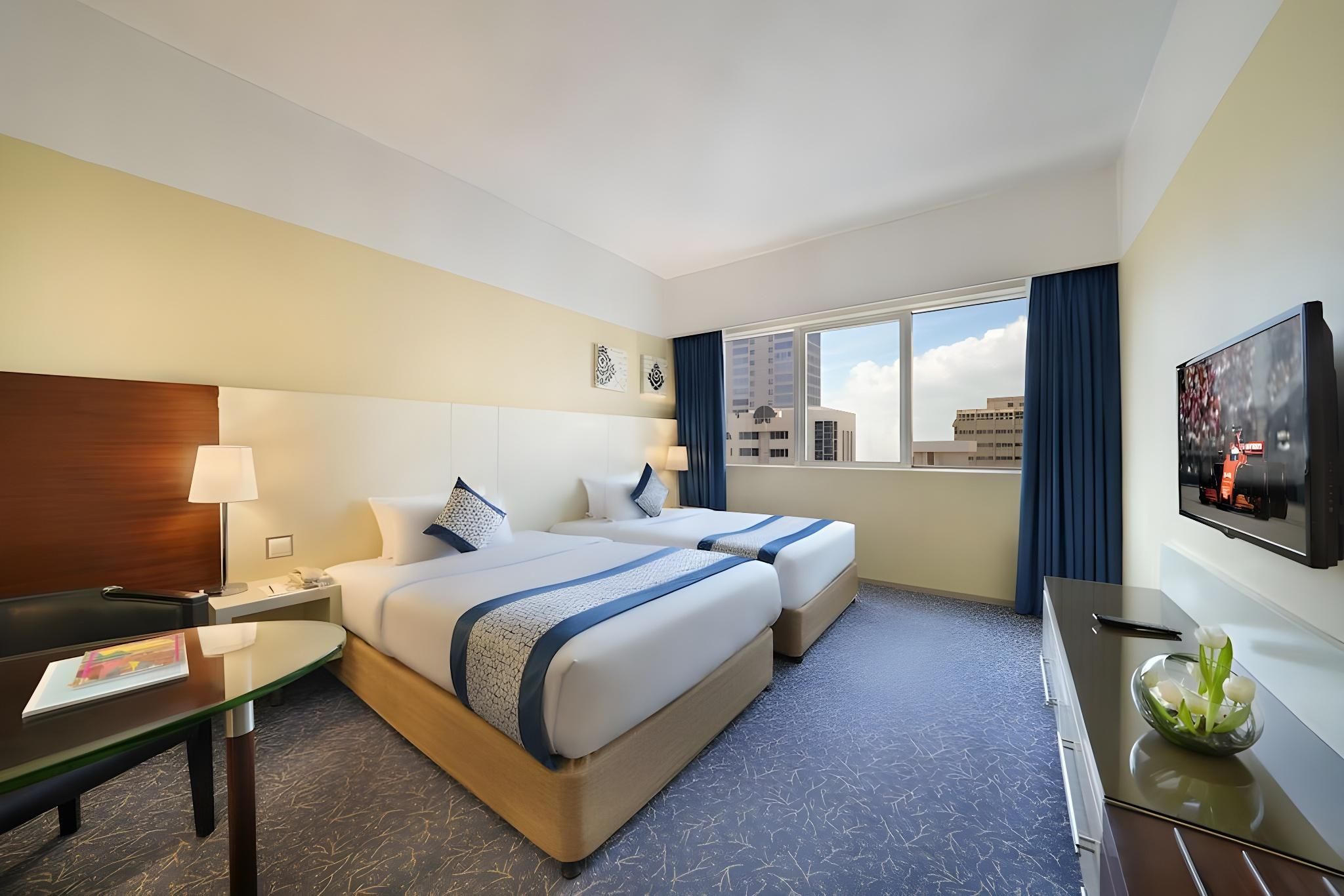 undefined Kingsgate Hotel Abu Dhabi by Millennium 6
