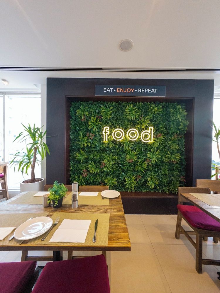 undefined Kingsgate Hotel Abu Dhabi 9