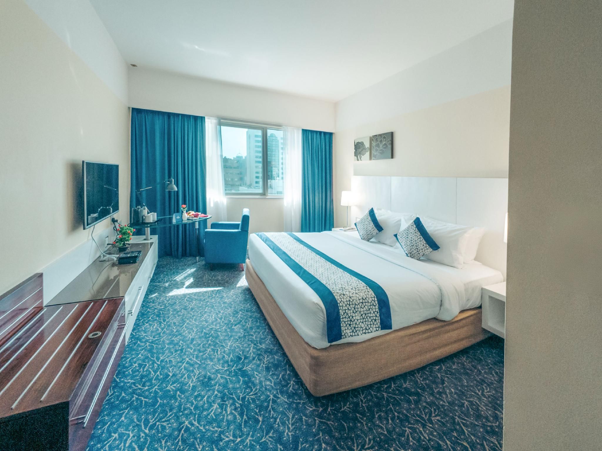 undefined Kingsgate Hotel Abu Dhabi by Millennium 5