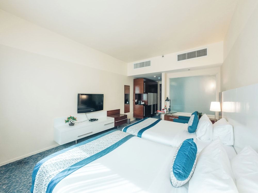 Kingsgate Hotel Abu Dhabi Superior Twin Room, Multiple Beds 3