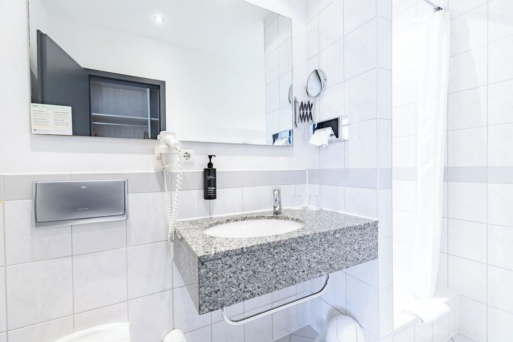 Garner Hotel Cologne Porz - Airport by IHG Standard Room 12