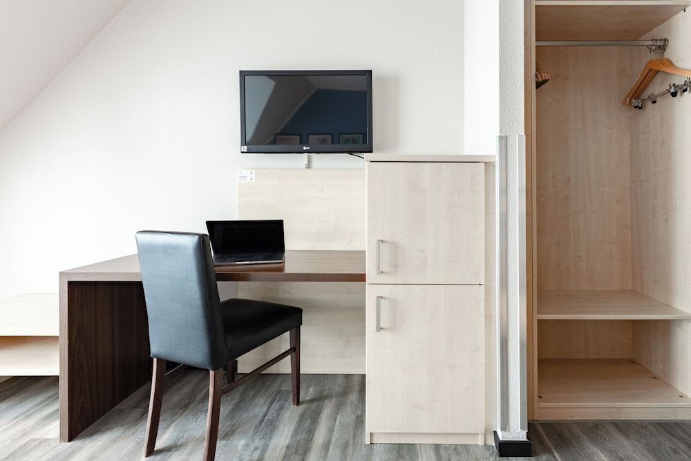 Garner Hotel Cologne Porz - Airport by IHG Standard Room 15