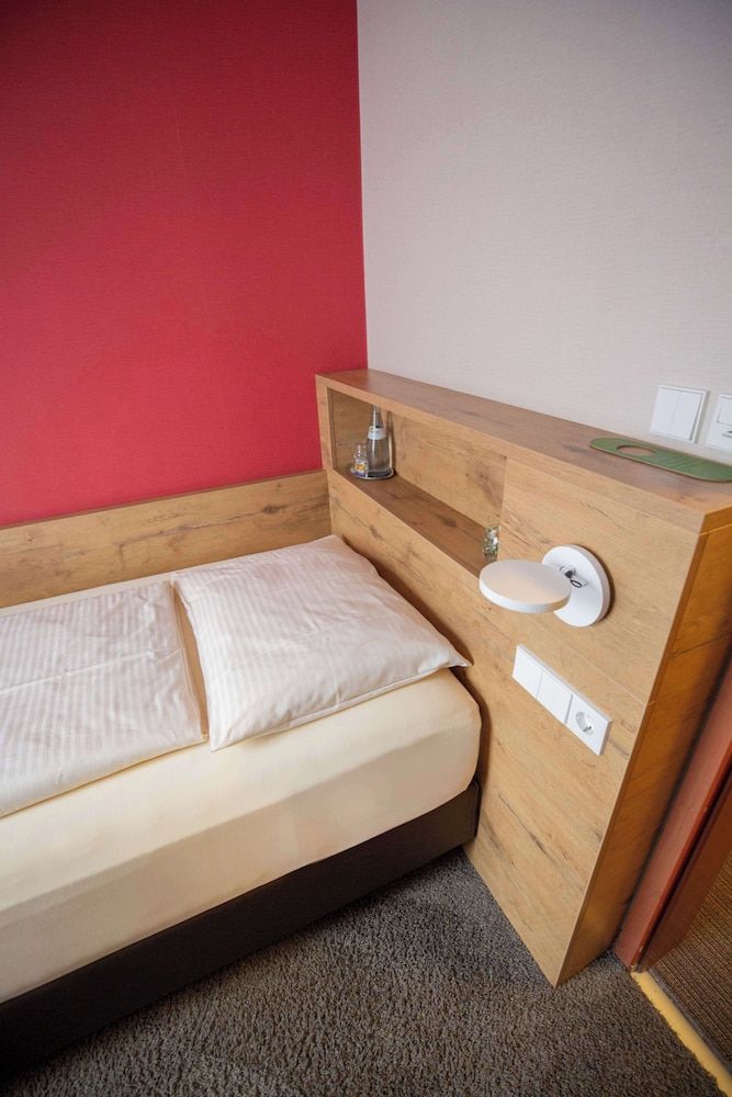Hotel Azenberg Stuttgart, Sure Hotel Collection by BW Economy Room, 1 Twin Bed 3