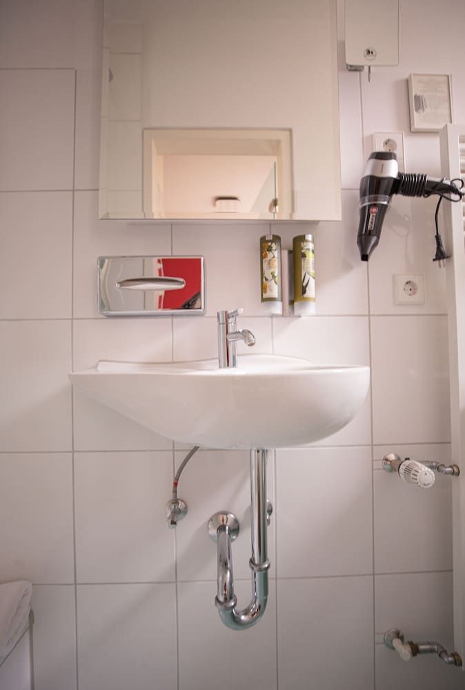 Hotel Azenberg Stuttgart, Sure Hotel Collection by BW Economy Room, 1 Twin Bed 5