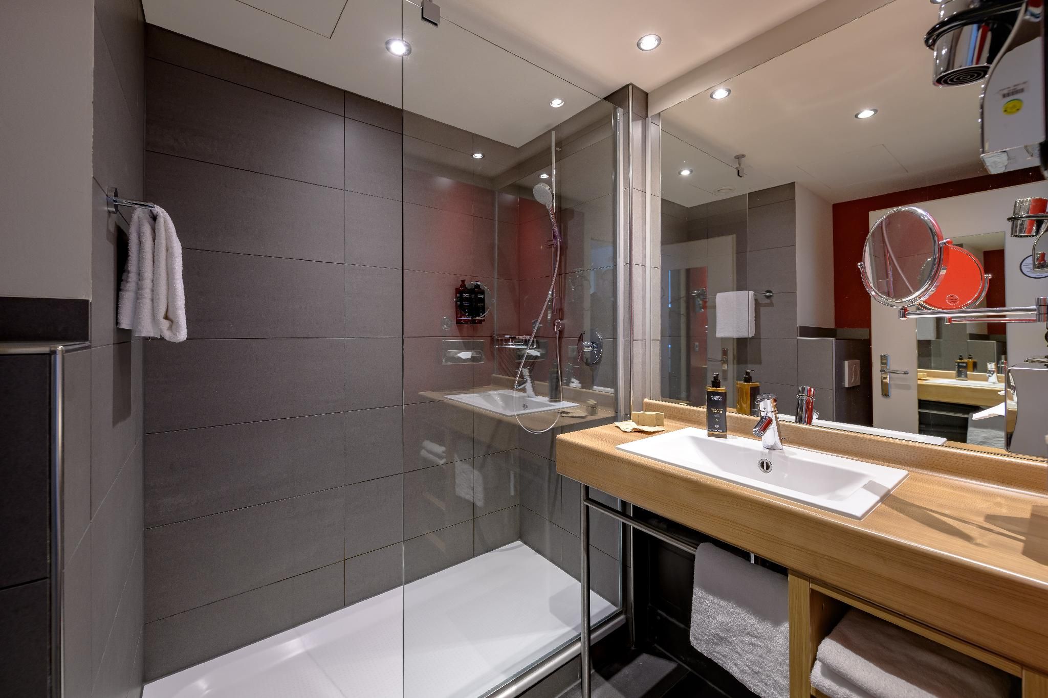 Privilege Room With 1 King Bed