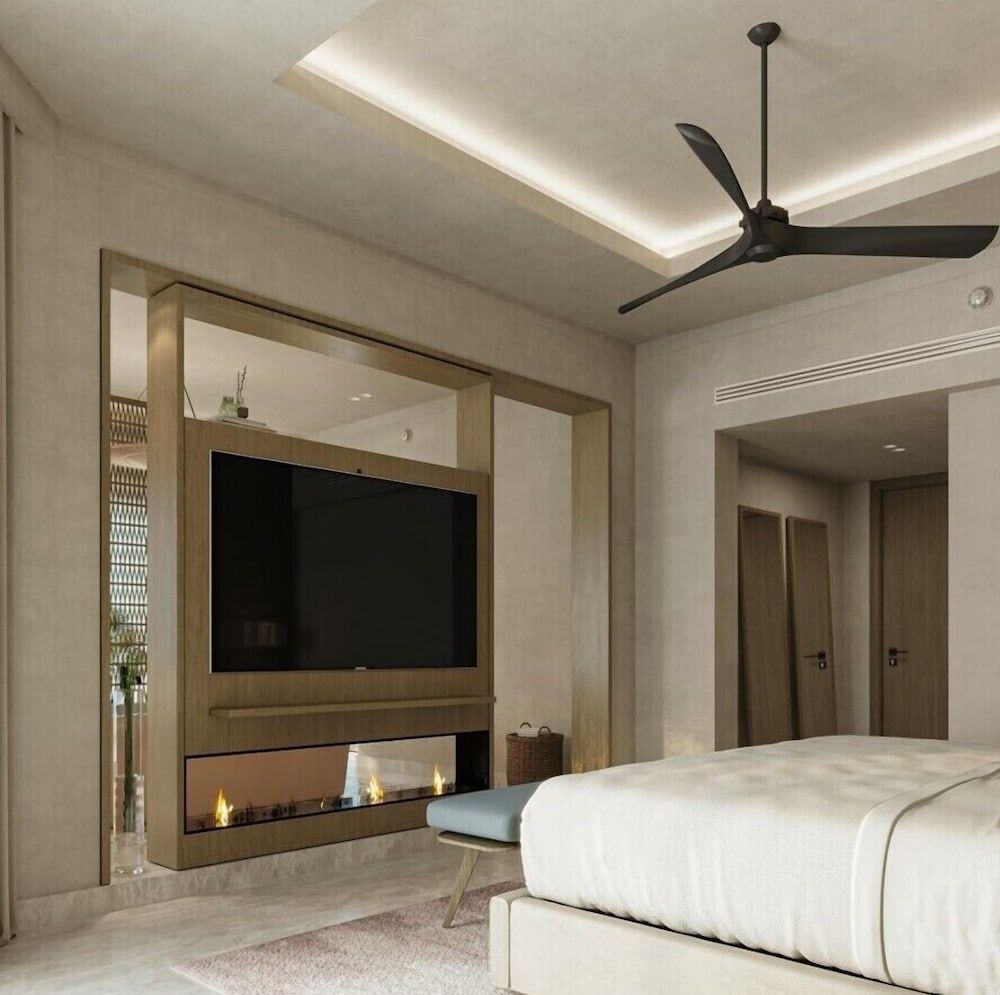 Precedential suite , king bed, sea view , Beachside
